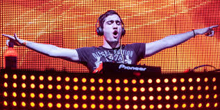 Booking 3LAU