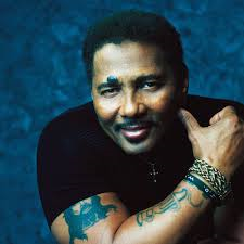 Book Aaron Neville