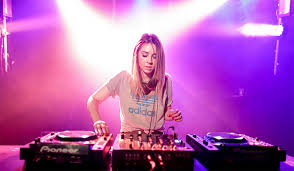 book Alison Wonderland