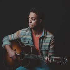 Booking Amos Lee