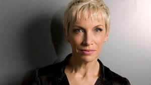 Booking Annie Lennox