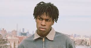 Booking Daniel Caesar