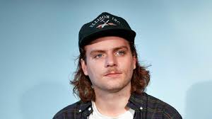 book Mac DeMarco