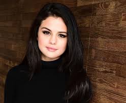 Book Selena Gomez