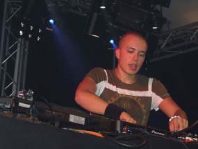 book Headhunterz