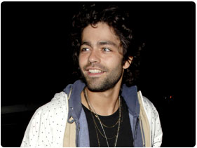 Booking Adrian Grenier