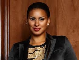 Booking Laura Govan