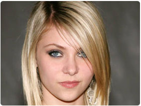 book Taylor Momsen