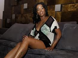 Booking Khia