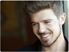 Book Robin Thicke