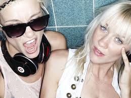 Booking Nervo